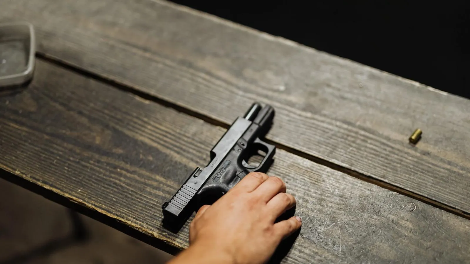 Portar armas a la vista vs. portar oculto sin permiso en Florida: Lo que los propietarios de armas deben saber tras el fallo de 2025