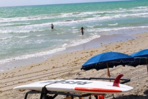 Parque y marina frente al mar en Dania Beach