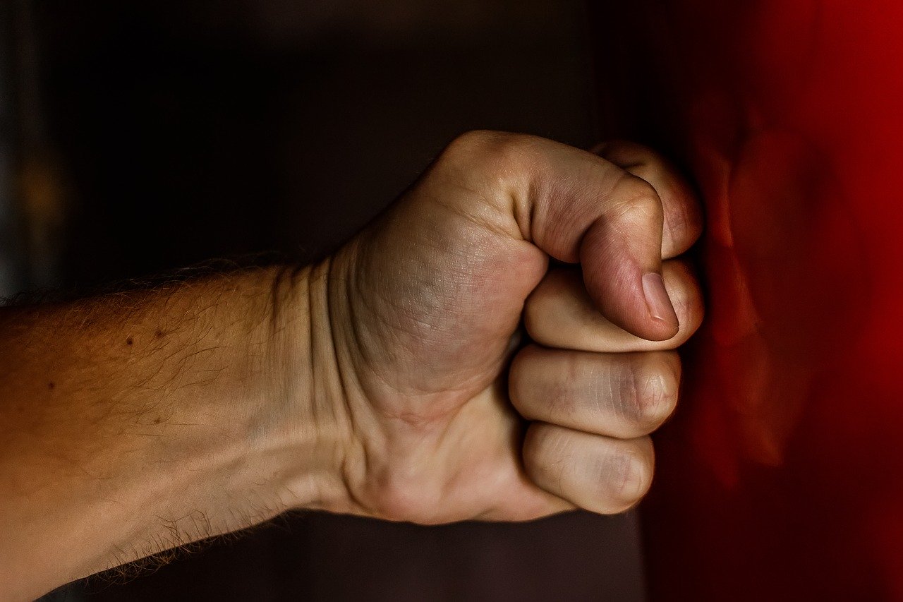 Cargos de Agresión Agravada por Violencia Doméstica como Delito Grave Retirados en Pompano Beach