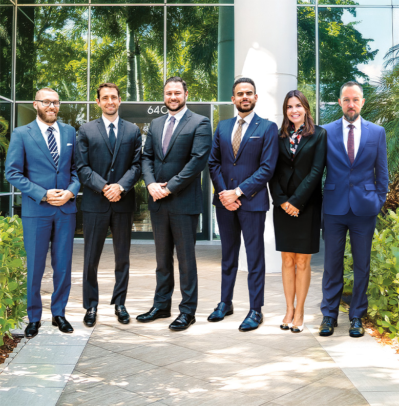 Abogados y personal de Rossen Law Firm